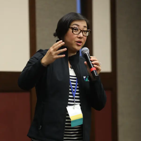 Jin Palen speaking